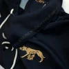 Dettaglio dello scollo rétro con lacci della maglia del portiere 120 anni Siena F.C.